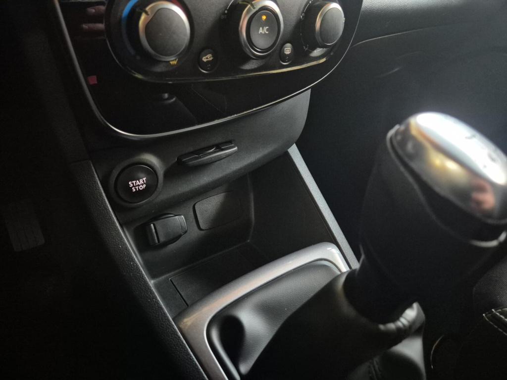 Renault Clio 0.9 tce limited / origineel nl / 1e eigenaar / dealeronderhoud