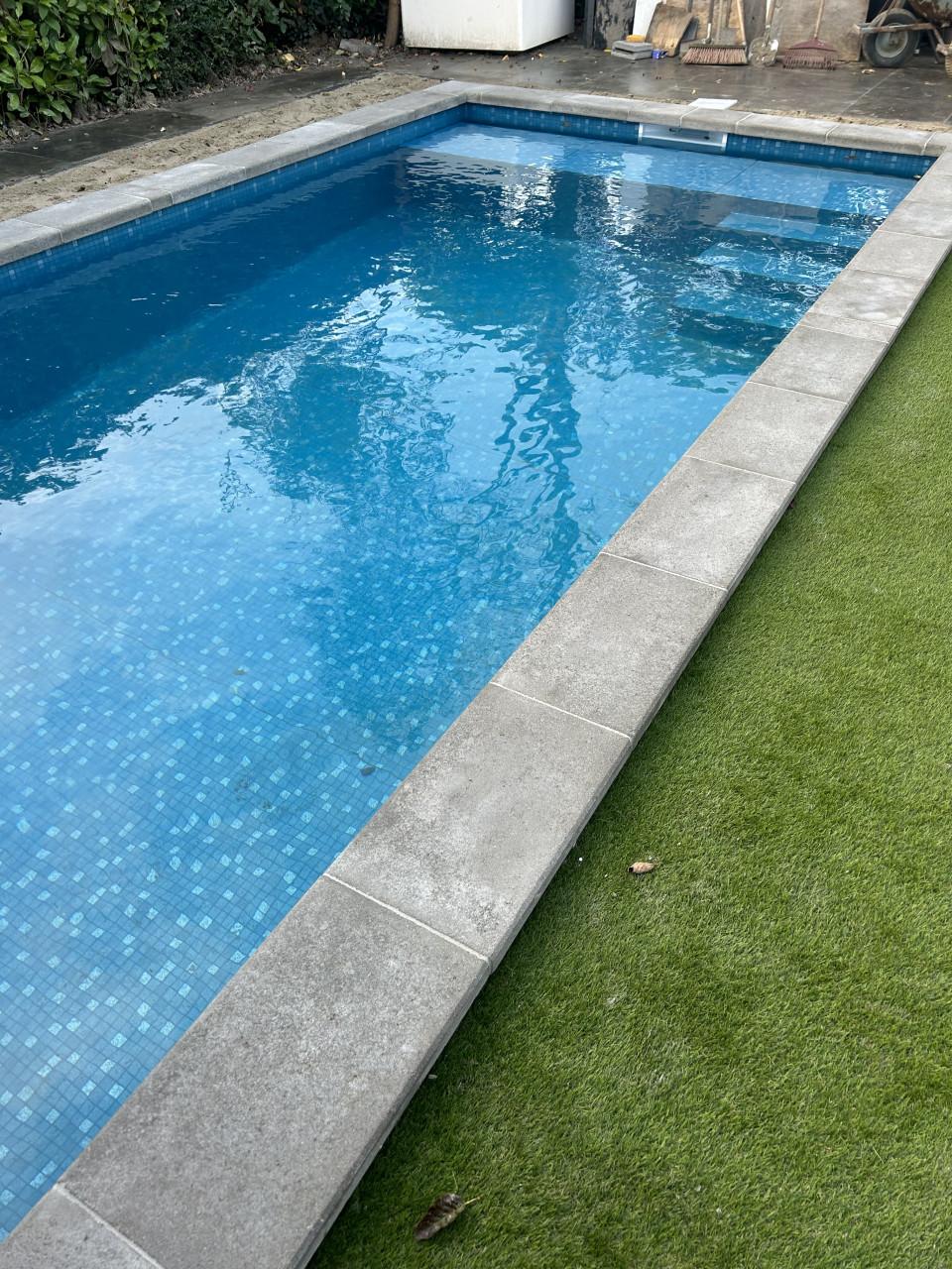 Zwembaden bouw, zwembadfolie (liner) lassen en renovatie