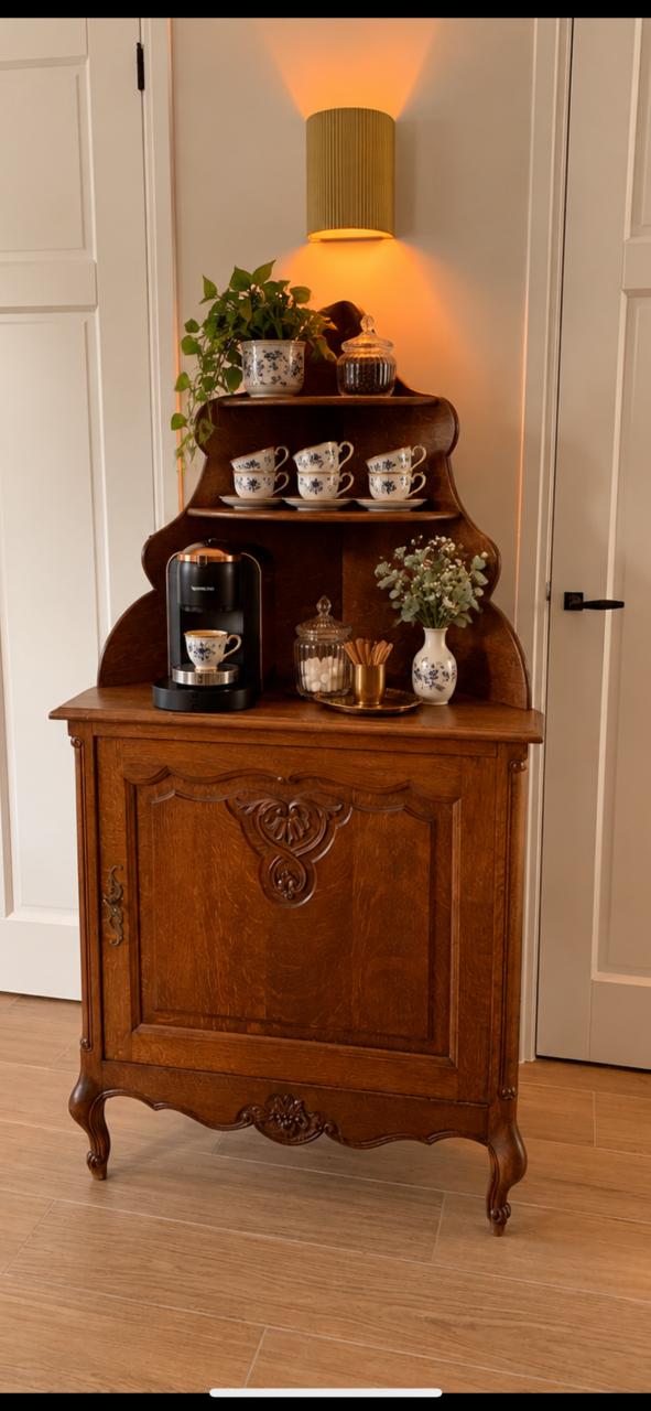 ✨Prachtig Sfeervol Antiek Brocante Hoekkastje met Sierlijke Opbouw✨