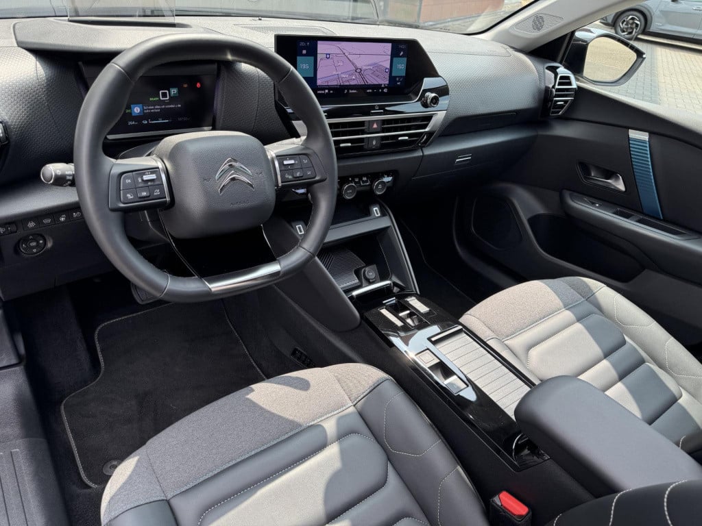 Citroen Ë-c4 shine 50 kwh | trekhaak afneembaar | panoramadak | stoelverwar
