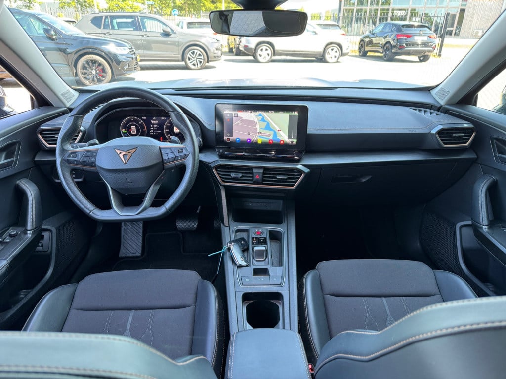 Cupra Formentor 1.4 e-hybrid business * matt grijs * navigatie * trekhaak