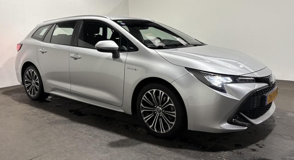 Toyota Corolla Touring Sports 2.0 hybrid first ed.