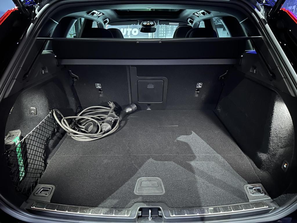 Volvo XC60 2.0 t6 plug-in hybrid awd ultra black edition *luchtvering*trekh