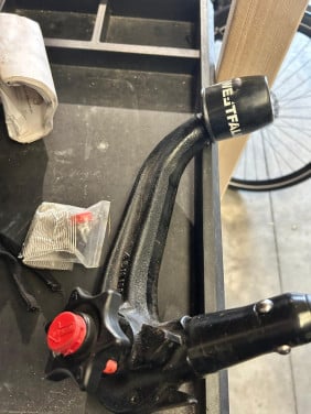 TREKHAAK MERCEDES VAN HET MERK BRINK