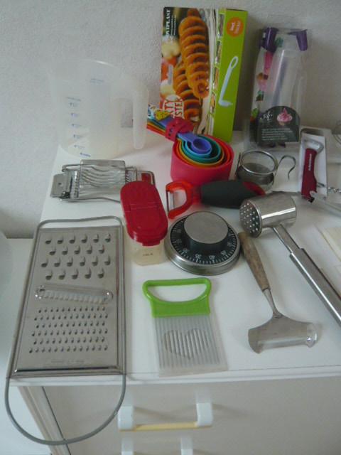 NIEUWE EN Z.G.A.N. KEUKEN SPULLETJES