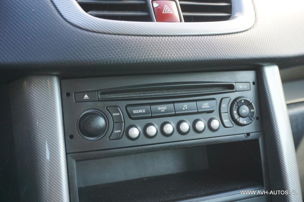 Peugeot 207 1.4-16v xr