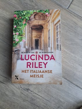 Het Italiaanse meisje van Lucinda Riley
