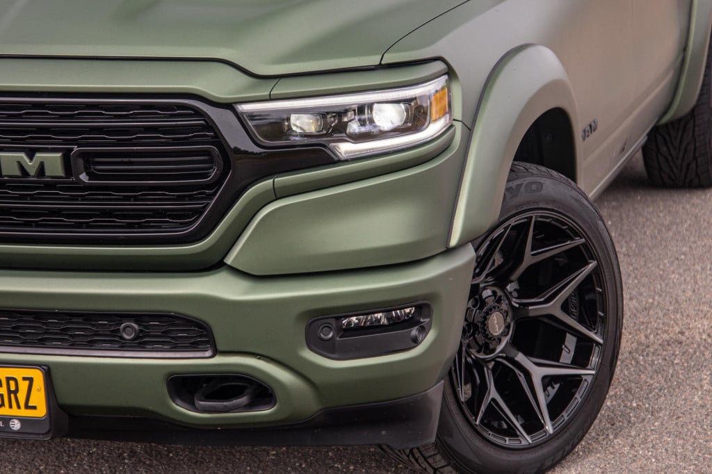 Dodge Ram 1500 5.7 v8 4x4 crew cab limited bpm vrij / all in prijs / pano /