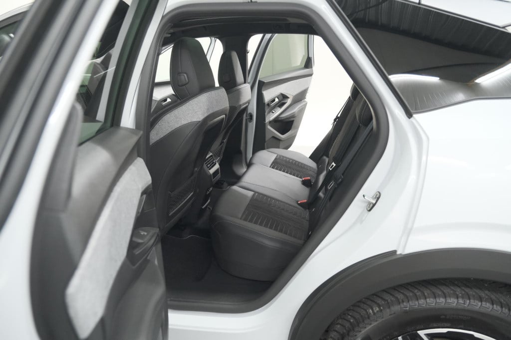 Peugeot 3008 hybrid 136 e-dsc6 gt | panoramadak | focal hifi pack| 360 came