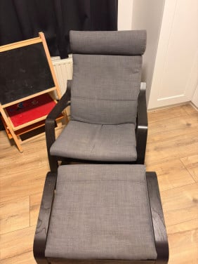 Schommelstoel en voetenbank ikea
