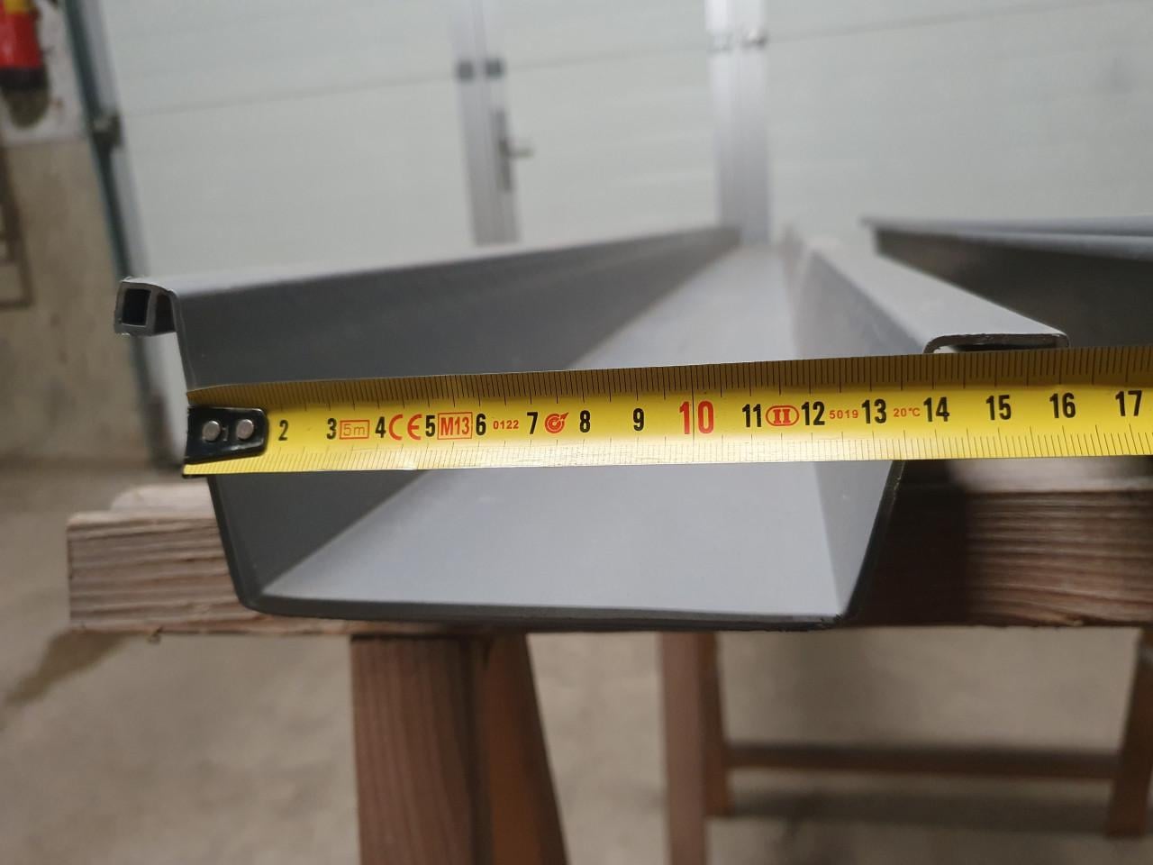Pvc dakgoot van 290cm en 100cm voor schuur, garage of aanbouw.