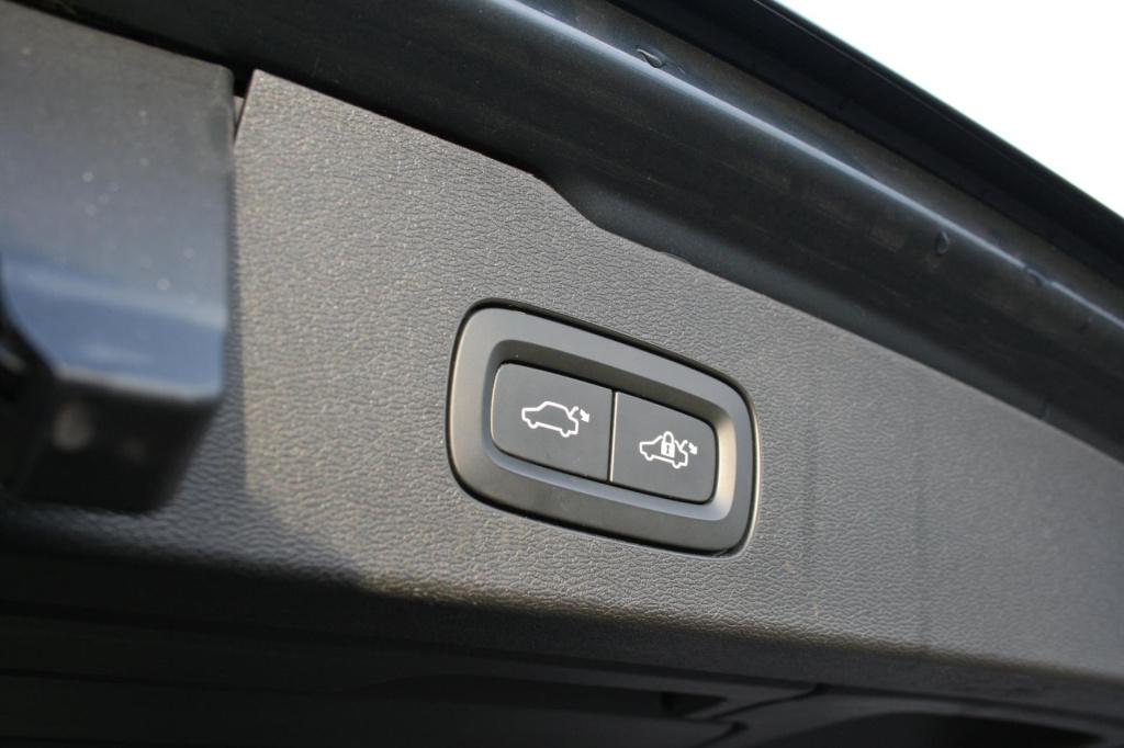 Volvo V60 2.0 t6 recharge awd r-design