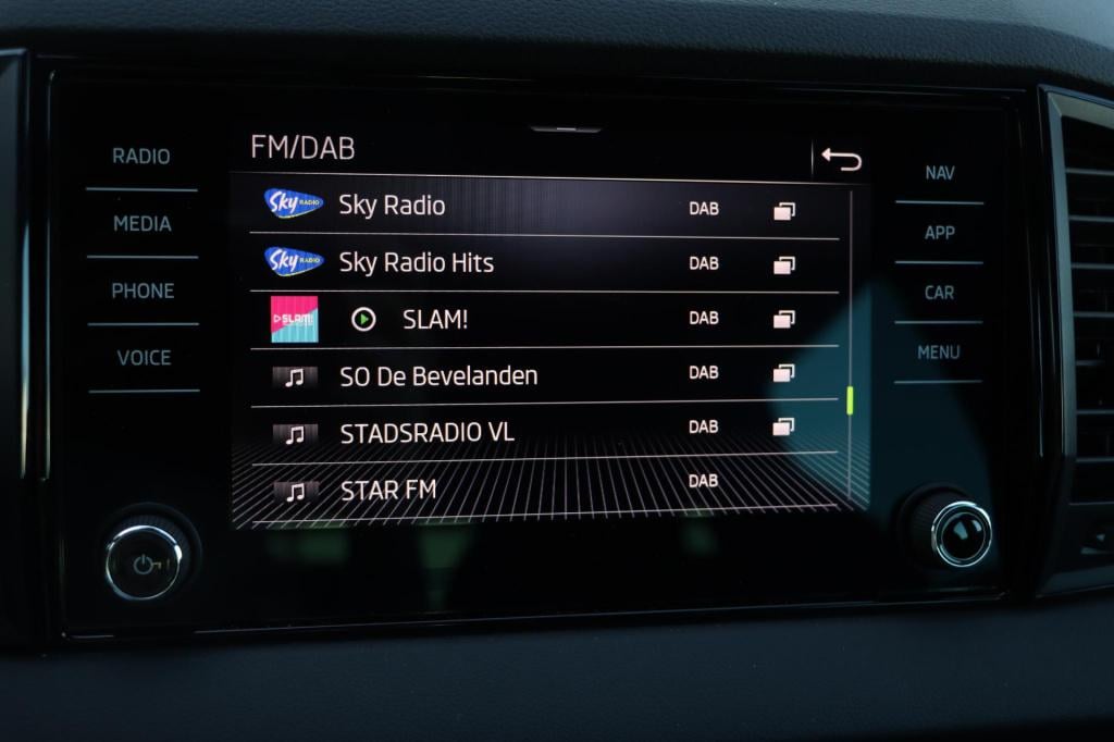 Skoda Karoq 1.5 tsi act sportline business 150pk dsg7