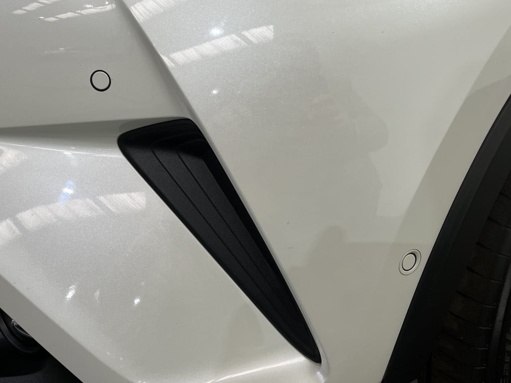 Toyota C-hr 1.8 hybrid bi-tone plus | leer | camera | trekhaak |