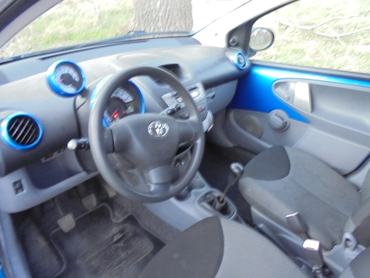 Aygo 1.0-12V Dynamic blue met slechts 125.098 Kilometer met N.A.P