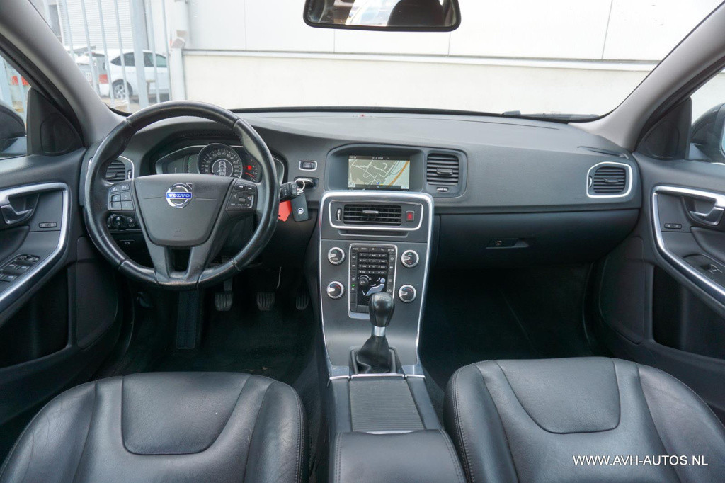 Volvo V60 1.6 d2 r-design