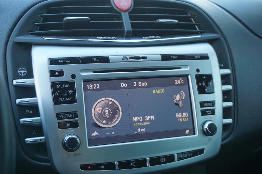 Lancia Delta 1.4-16v oro climate / navi / cruise / parkeers. / elektr. rame