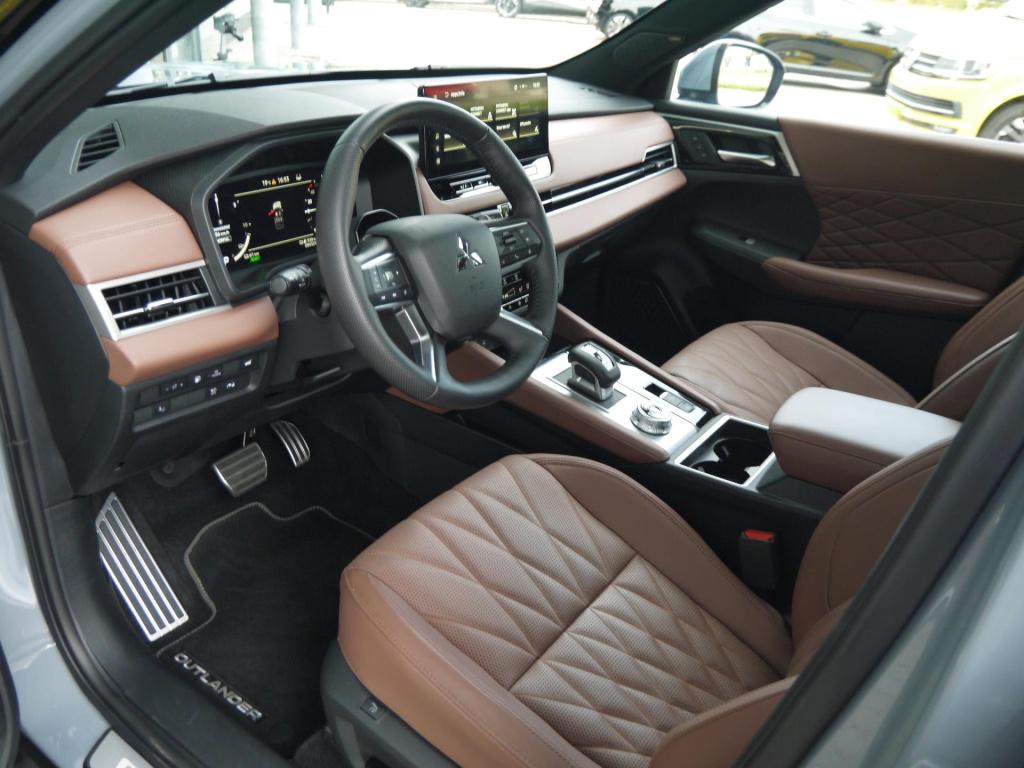 Mitsubishi Outlander 2.4 phev instyle+