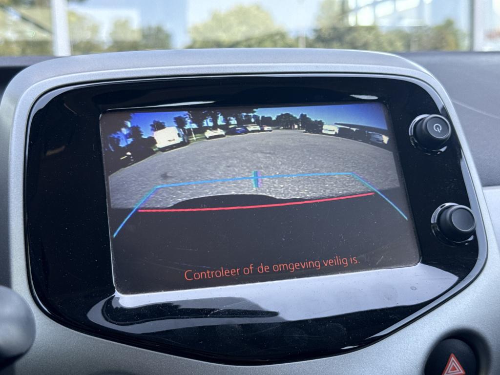 Toyota Aygo 1.0 vvt-i x-play | camera | carplay | cruisec. | navi