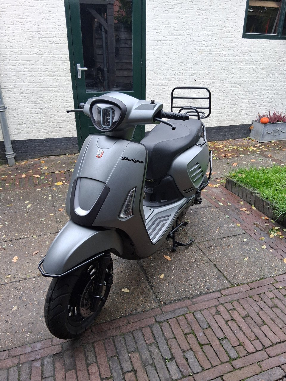 La souris designo 2023 geel kenteken opknapper