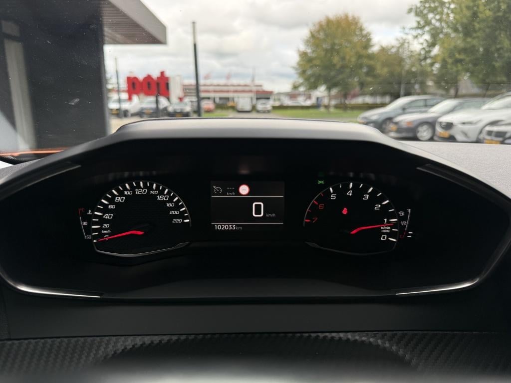Peugeot 2008 1.2 puretech active