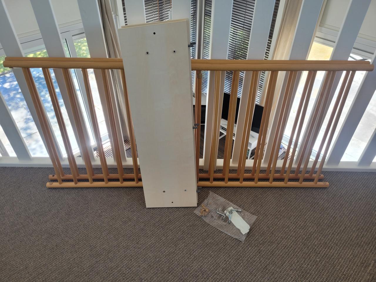 Peuterbed, baby ledikant, doorgroeiledikant 140x70 cm.