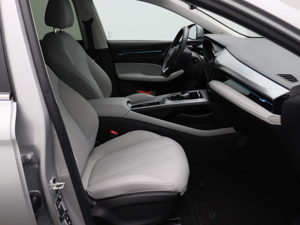 MG 5 standard range luxury 50 kwh | leder | navi | 360 camera | apple carpl