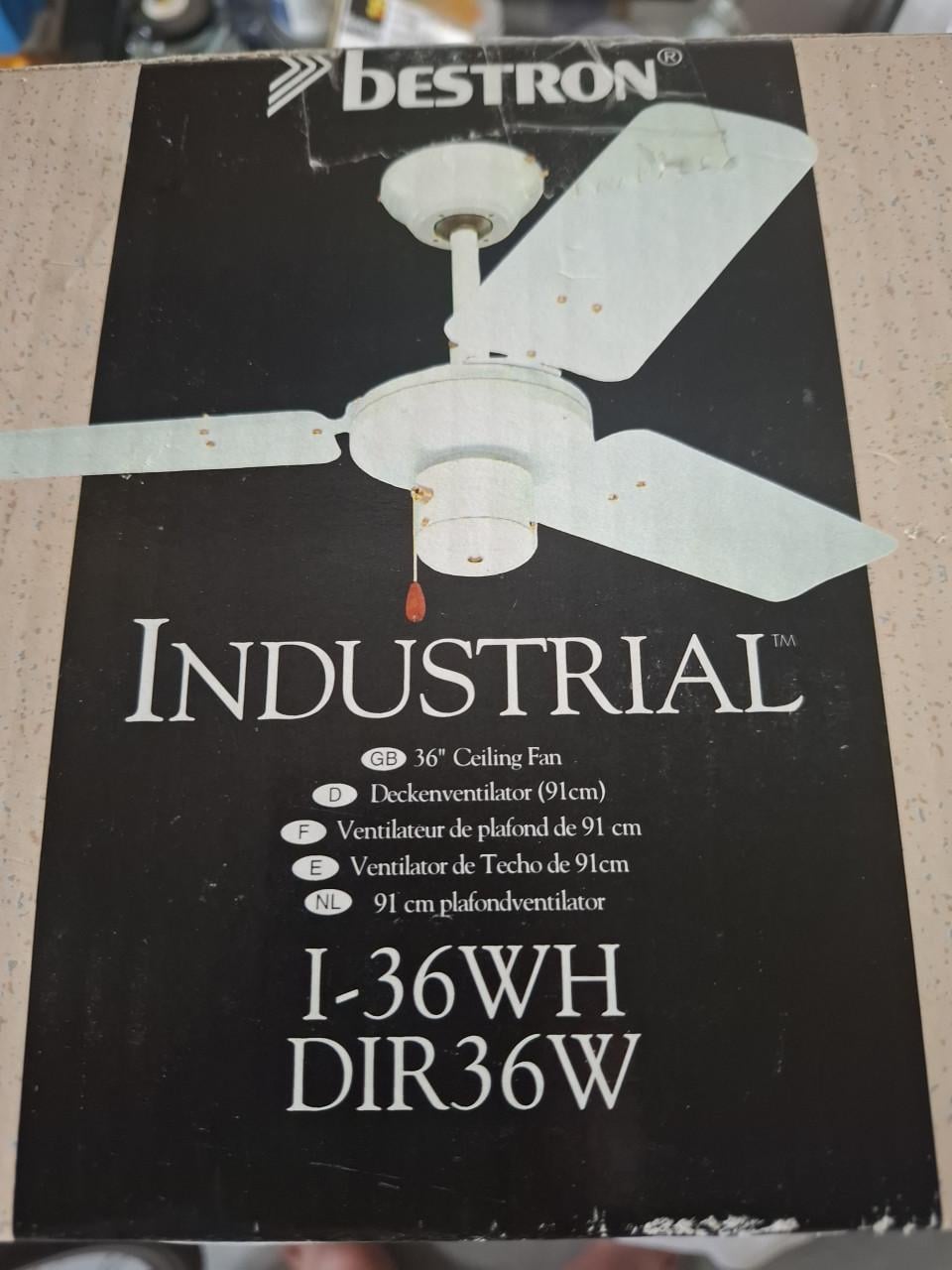 GERESERVEERD Plafond Ventilator
