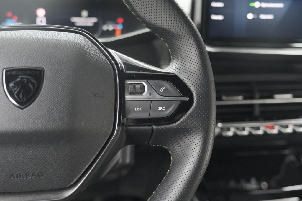 Peugeot 208 puretech 100 gt dark edition | camera | navigatie | apple carpl