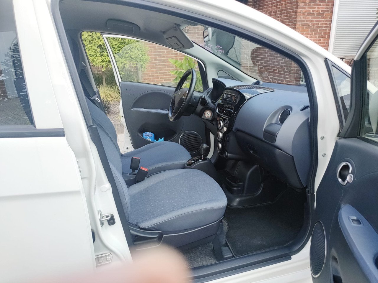 Peugeot ION elektrische pittige stads auto