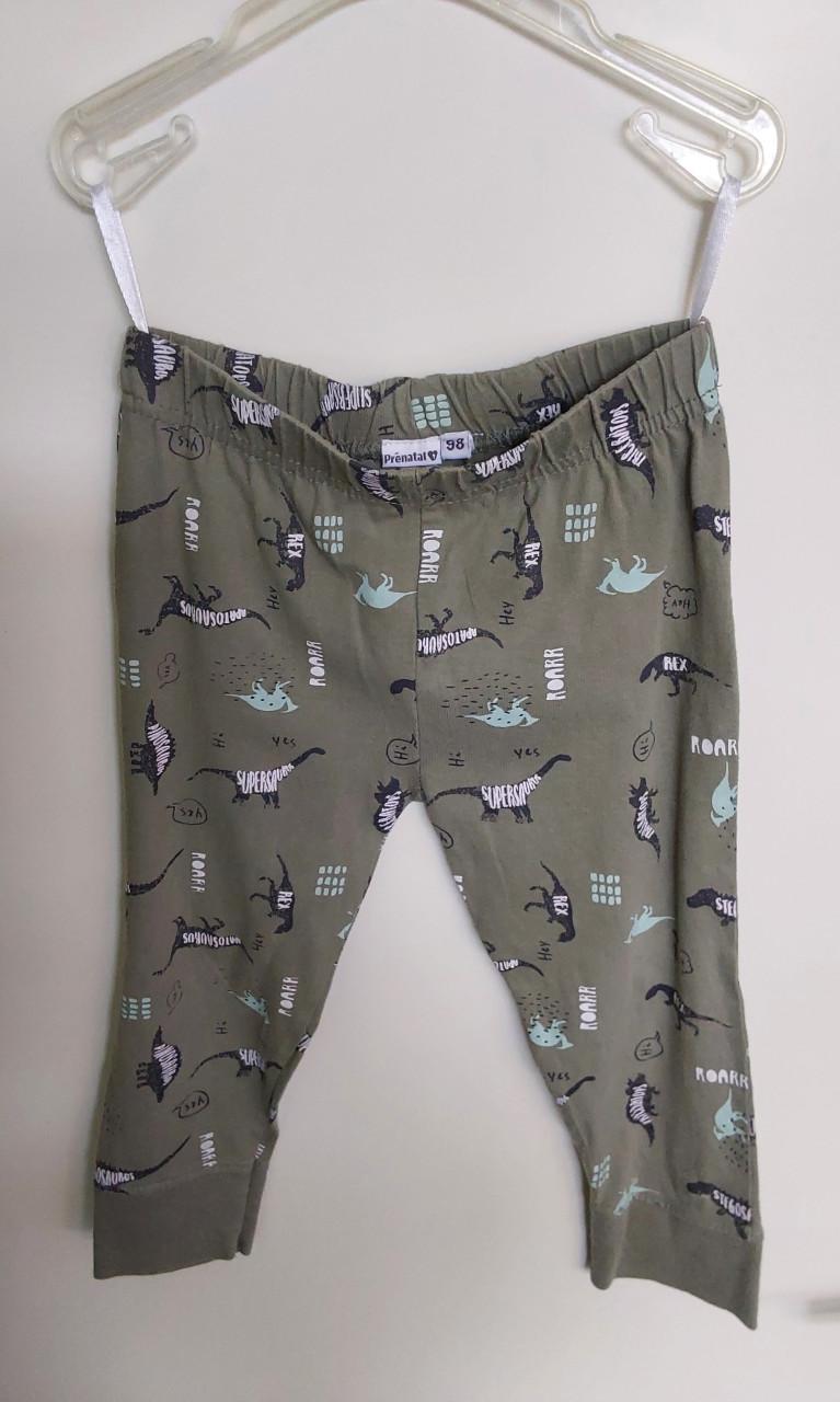 Prénatal pyjama's met dino's in maat 98 (per stuk €4 samen voor €6)