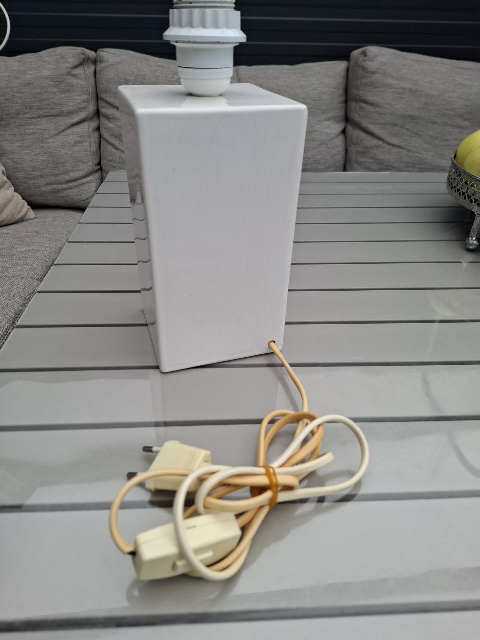 Vintage Tafellamp van Velsen Delfts Wit .