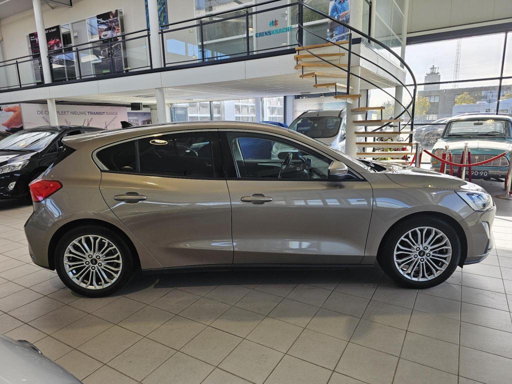 Ford Focus 1.0 ecoboost titanium business