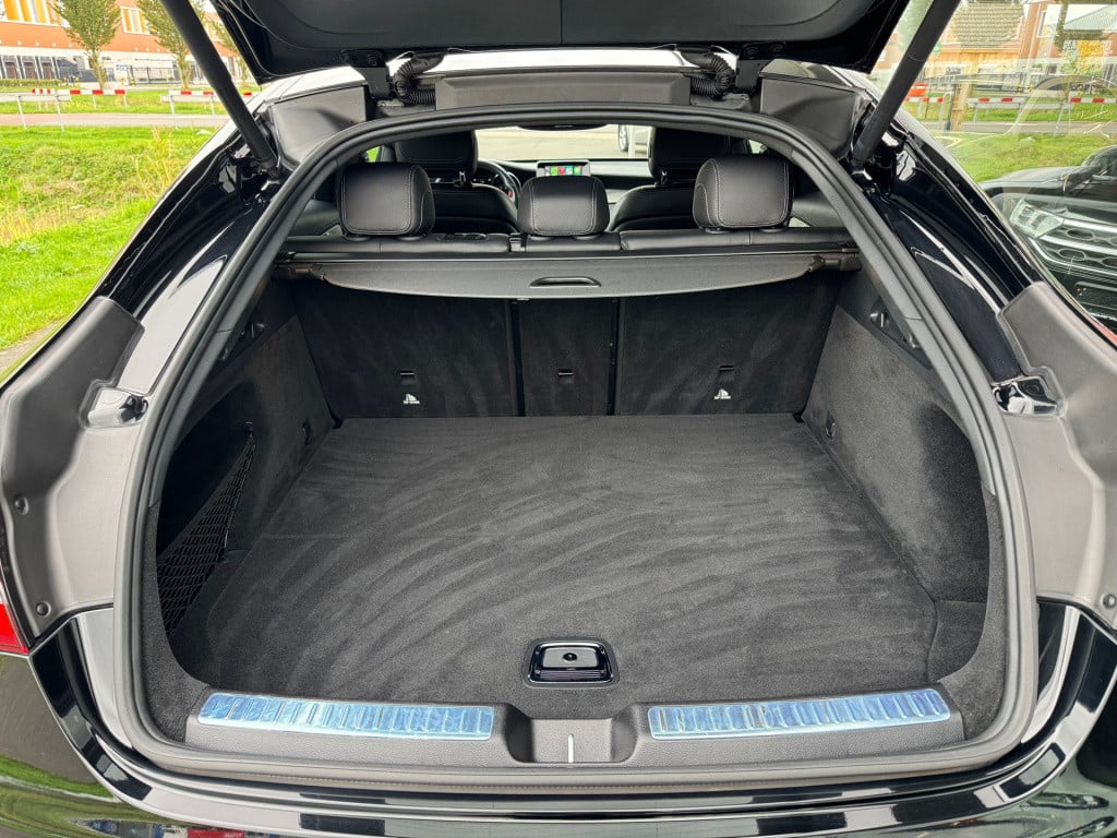 Mercedes-Benz Glc coupé 250 4matic amg automaat /apple-carplay