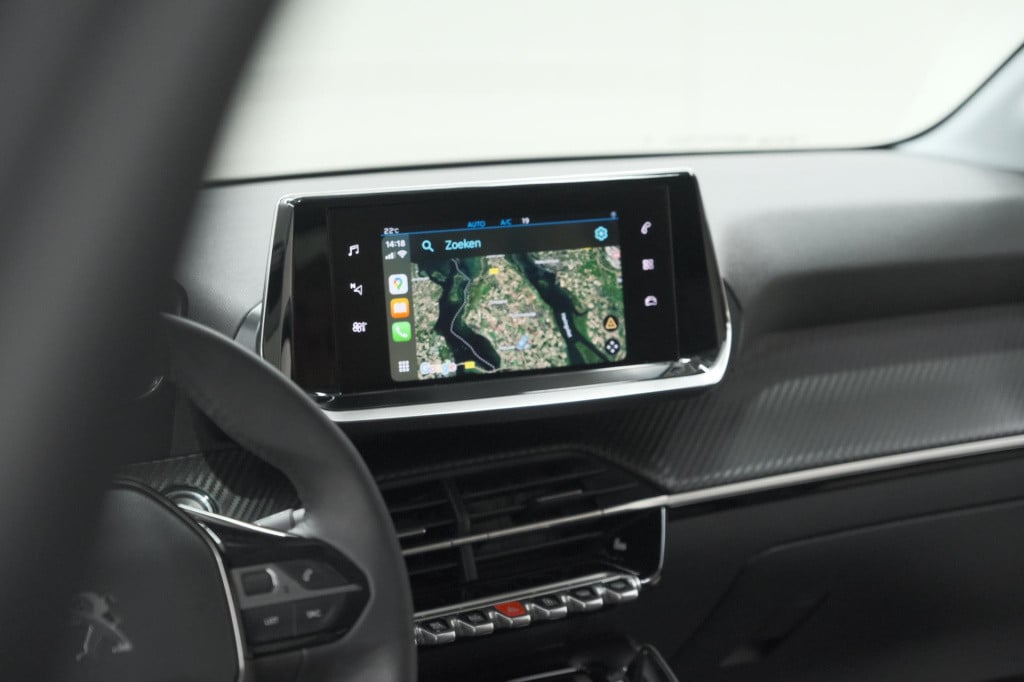 Peugeot 208 puretech 100 allure pack | camera | apple carplay | stoelverwar
