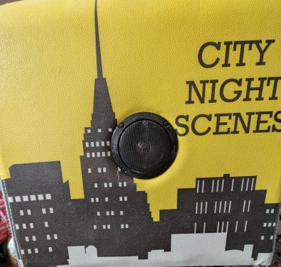 Kamer Poef New York Taxi met usb en Speaker