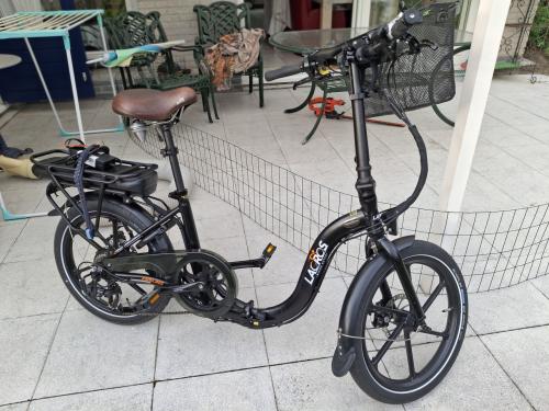 VOUW FIETS  LACROS I BIKE, NW STAAT 127 KM .. VERKOCHT;;