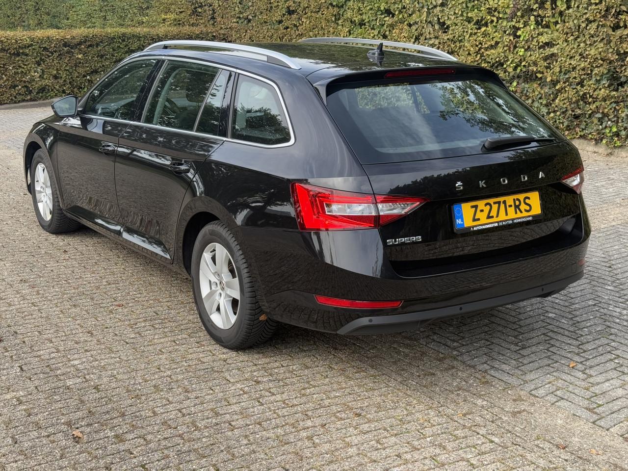 Skoda Superb Combi - 1.5 TSI ACT Business Edition Automaat | ACC| Keyless