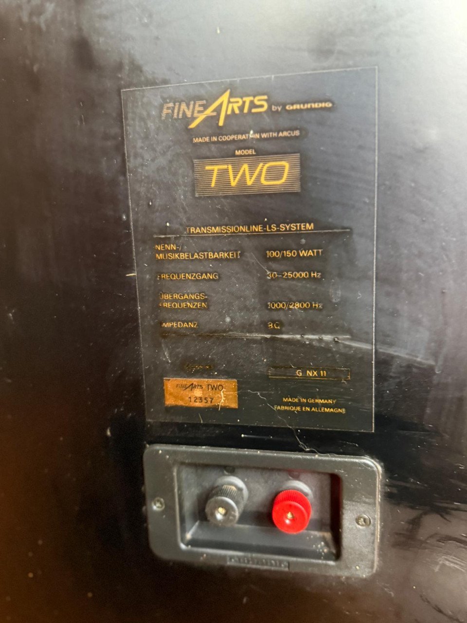 Set van 2 Fine arts speakers