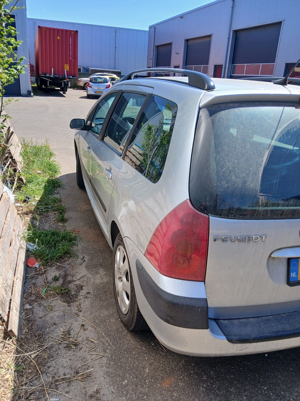 Peugeot 307-2004-km.224567-airco-stuurbekr-tekhaak-el.ramen-1250,=