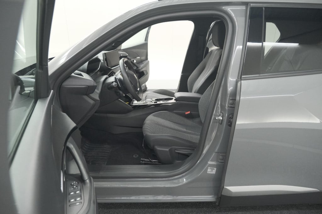 Peugeot 2008 puretech 130 eat8 allure | 360 camera | adaptieve cruise contr