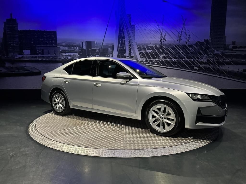 Skoda Octavia 1.5 tsi mhev business edition plus *navi*led*appconnect*camer