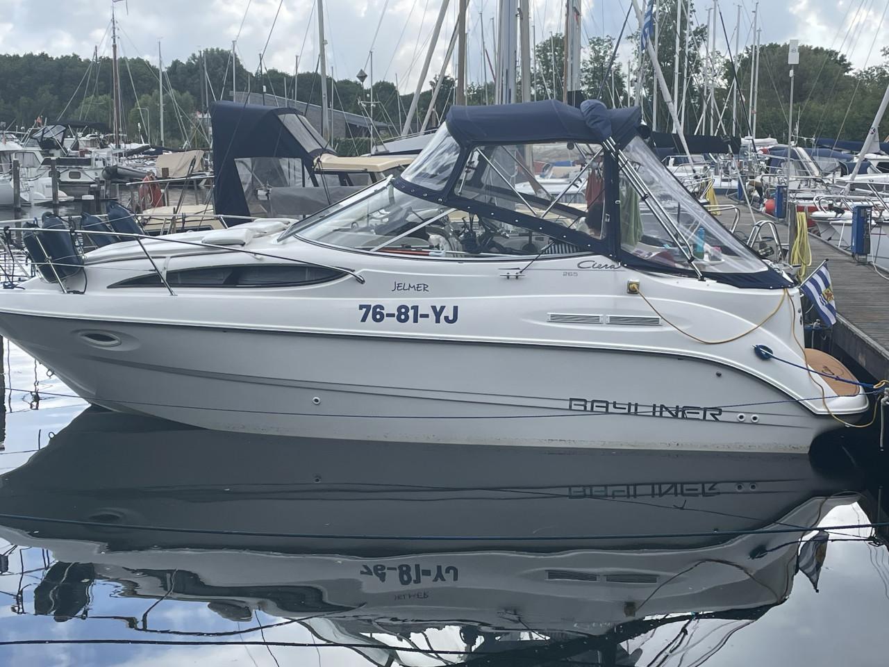 Bayliner 265(5)