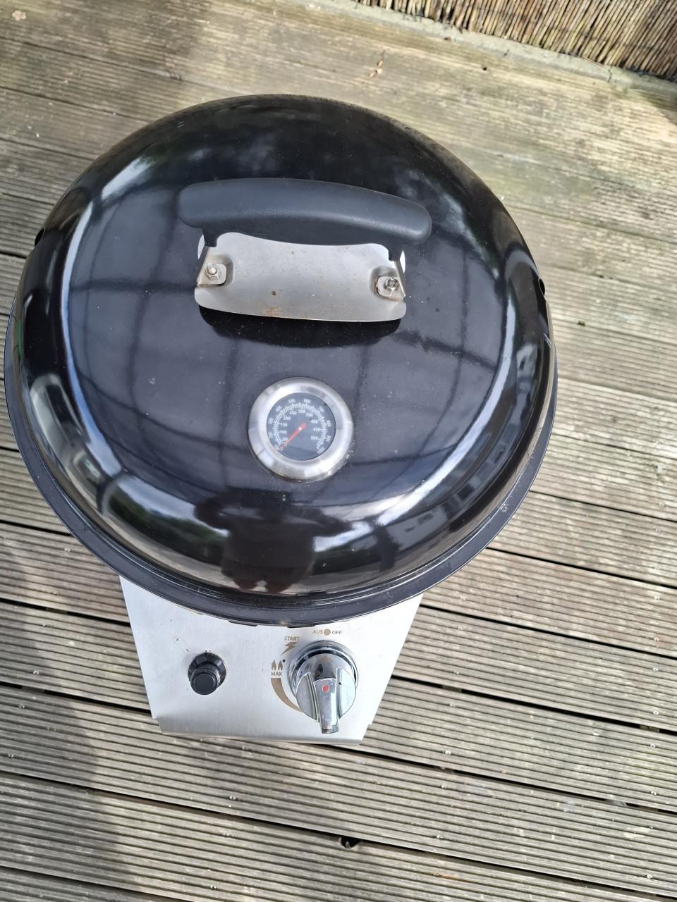 Gas barbecue