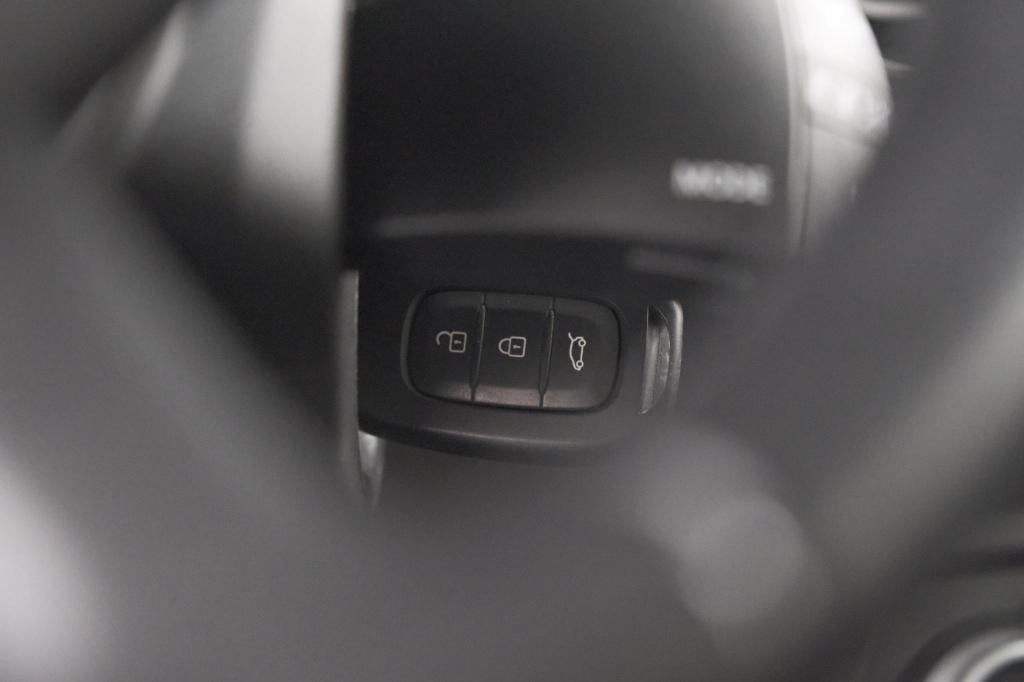 Dacia Jogger 1.6 hybrid 140 expression | 7 zitplaatsen | apple carplay | pa