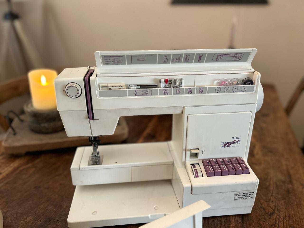 Pfaff Edition 130 naaimachine met IDT en originele koffer