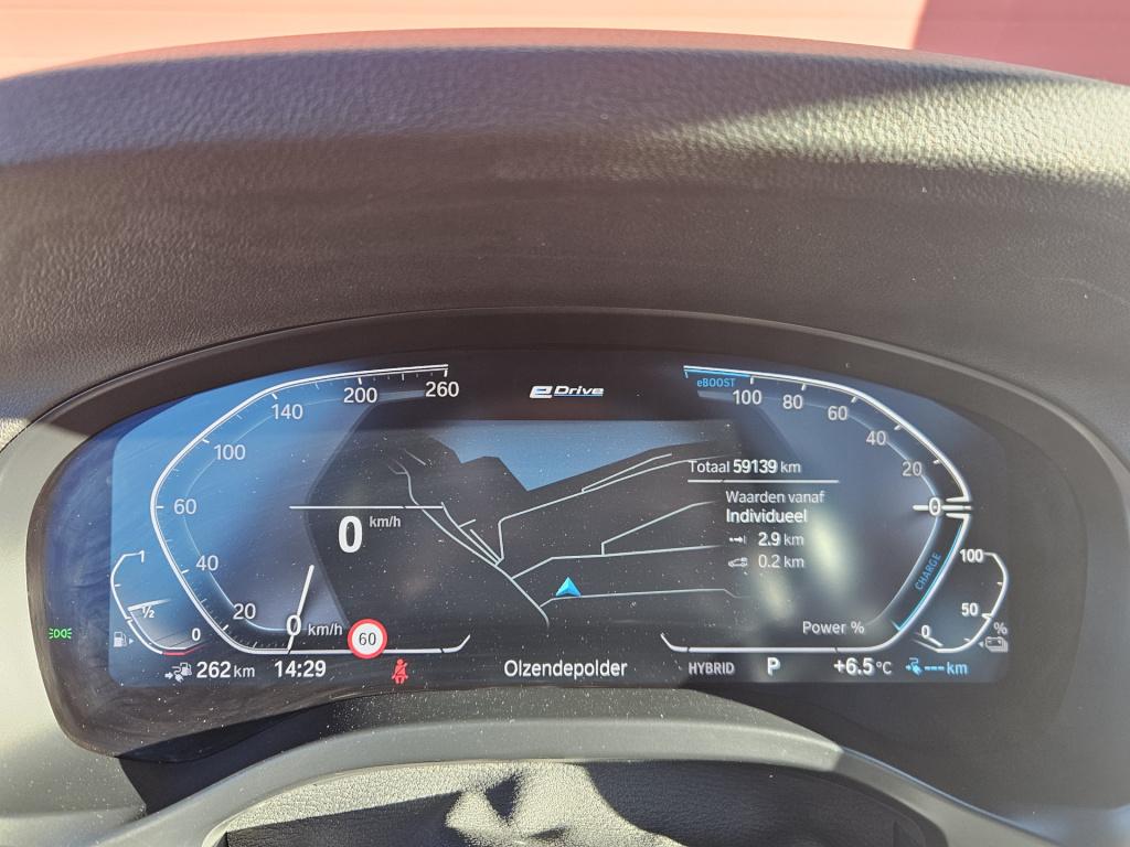 BMW X3 xdrive30e m-sport | pano | acc | camera