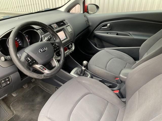 Kia Rio 1.2 cvvt navi | clima | cruise | parkeersensoren | trekhaak | nap e