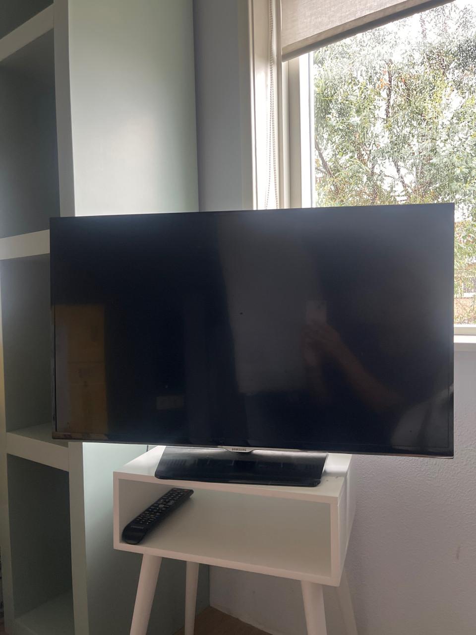 Samsung 32 inch Full HD Smart TV