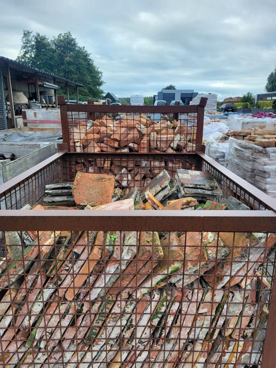Dakpannen & gevelstenen te koop